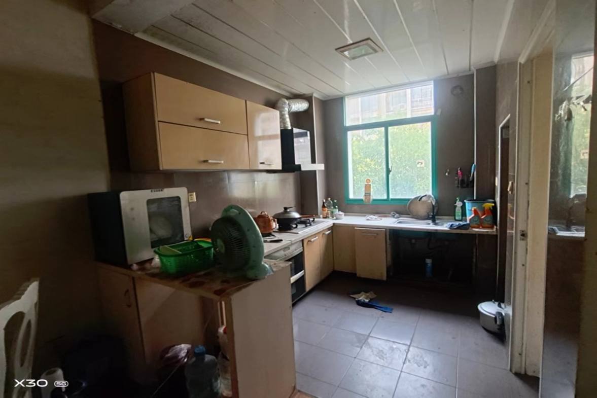 加州阳光小区(吉星阳光)  3室2厅2卫    1500.0元/月 加州阳光小区(吉星阳光)  3室2厅2卫    1500.0元/月室内图