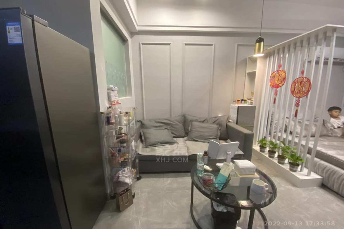 朗廷览江  1室1厅1卫    2100.0元/月室内图