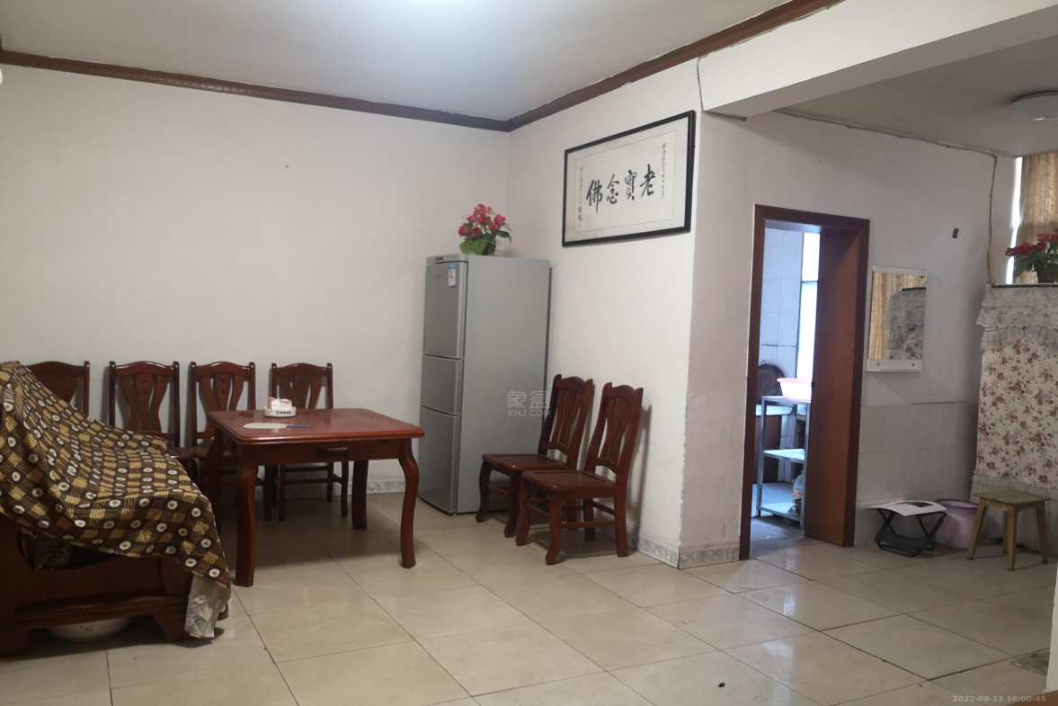 桠枝塘九村 2室1厅1卫 1.2元/月 桠枝塘九村 2室1厅1卫 1.2元/月室内图