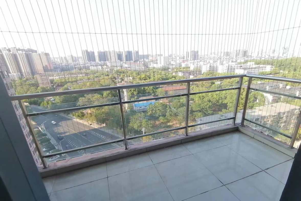 名仕华府  2室2厅1卫   1200.00元/月室内图