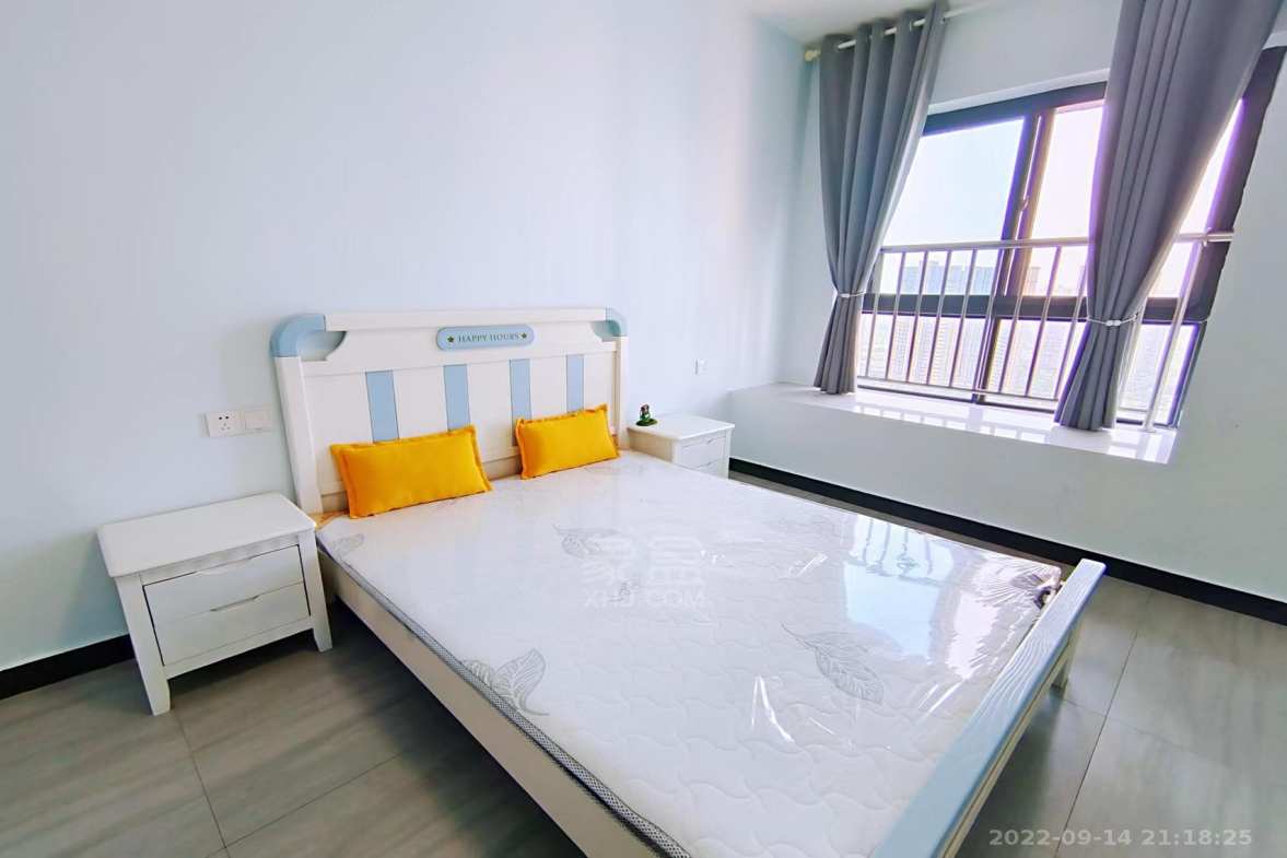 西郡佳园  3室2厅2卫    2000.0元/月室内图