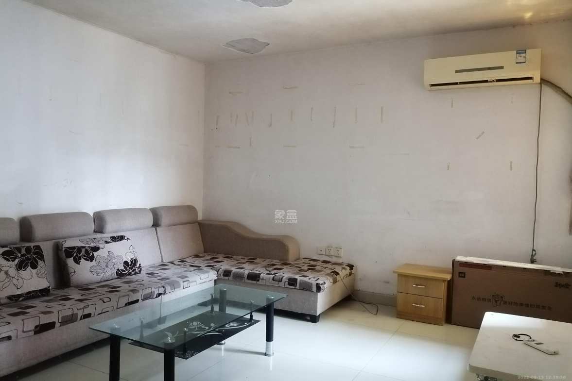 巧克力空间(建鸿达现代大厦) 2室2厅2卫 1800.0元/月 巧克力空间(建鸿达现代大厦) 2室2厅2卫 1800.0元/月室内图