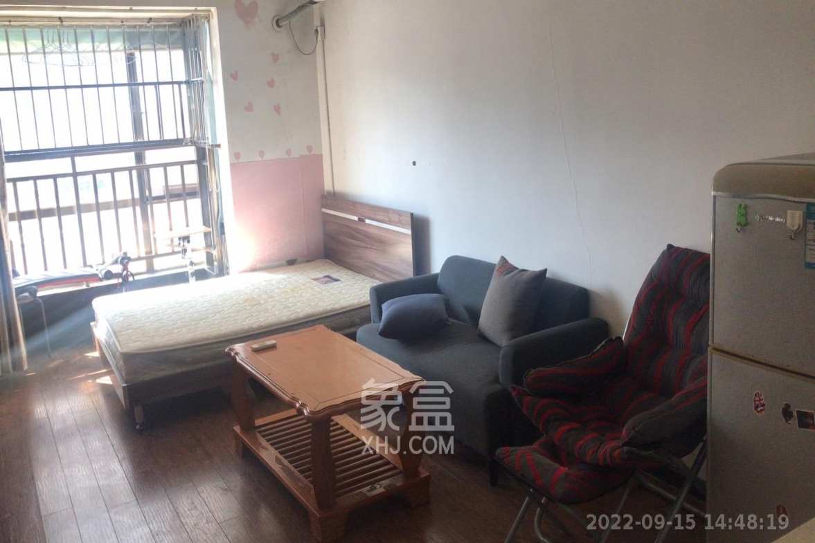 东上一品  1室1厅1卫    1500.0元/月室内图