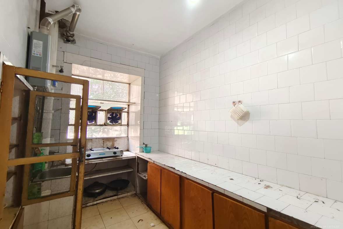 人大宿舍 3室1厅1卫 1600.0元/月 人大宿舍 3室1厅1卫 1600.0元/月室内图