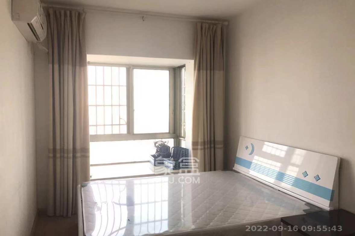 卧龙居国际村  3室2厅1卫    2200.0元/月室内图