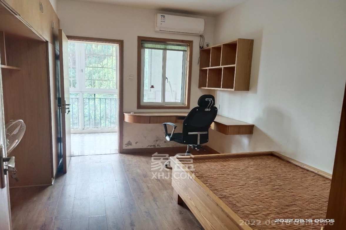 学府华庭 3室2厅2卫 2200.0元/月 学府华庭 3室2厅2卫 2200.0元/月室内图