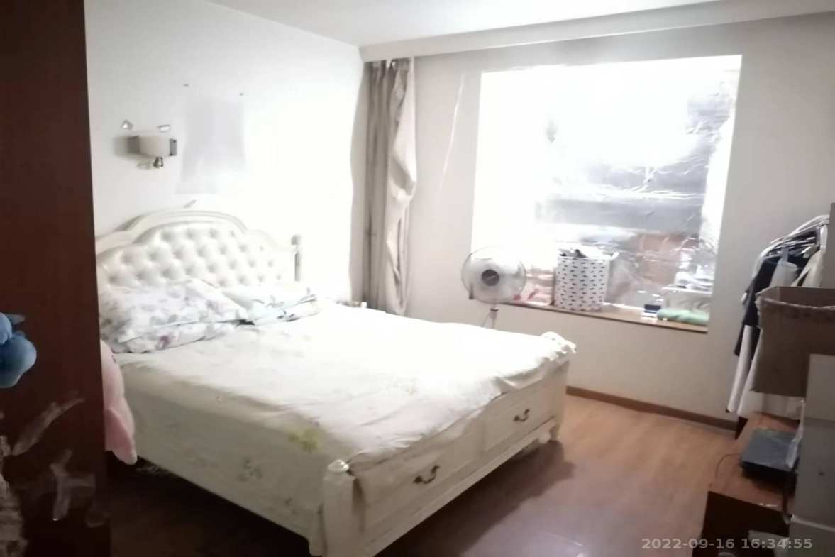 翡翠林居  3室2厅2卫   1800.00元/月室内图
