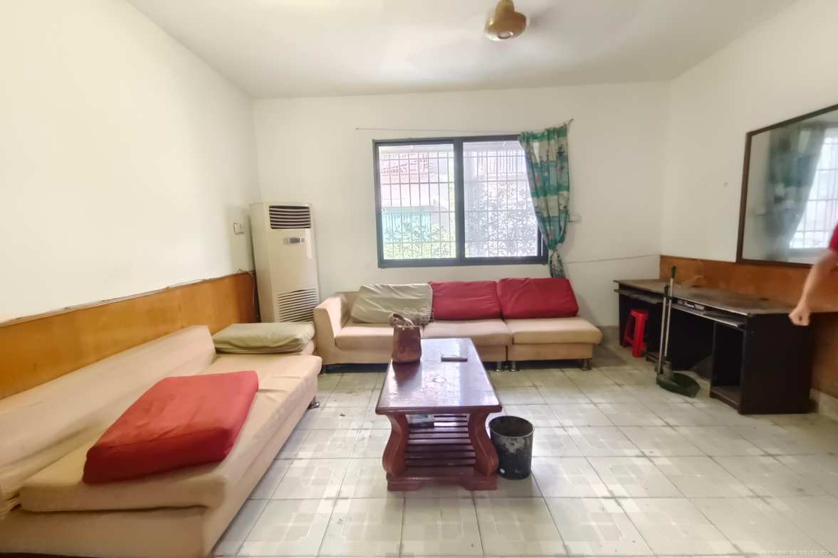 人大宿舍 3室1厅1卫 1600.0元/月 人大宿舍 3室1厅1卫 1600.0元/月户型图