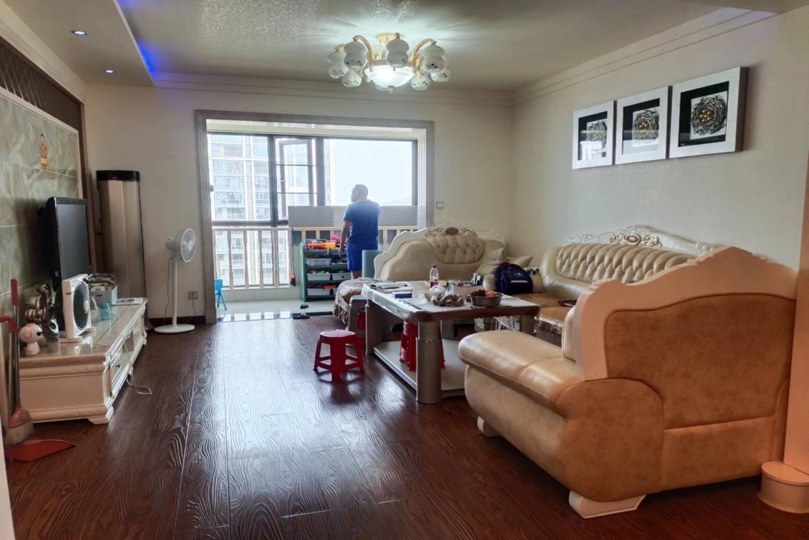 大同芙蓉 3室2厅2卫 112.0万 大同芙蓉 3室2厅2卫 112.0万室内图