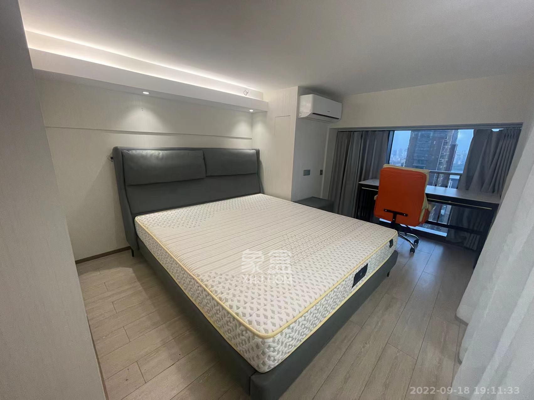 华远华时代 4室2厅2卫 5200.0元/月