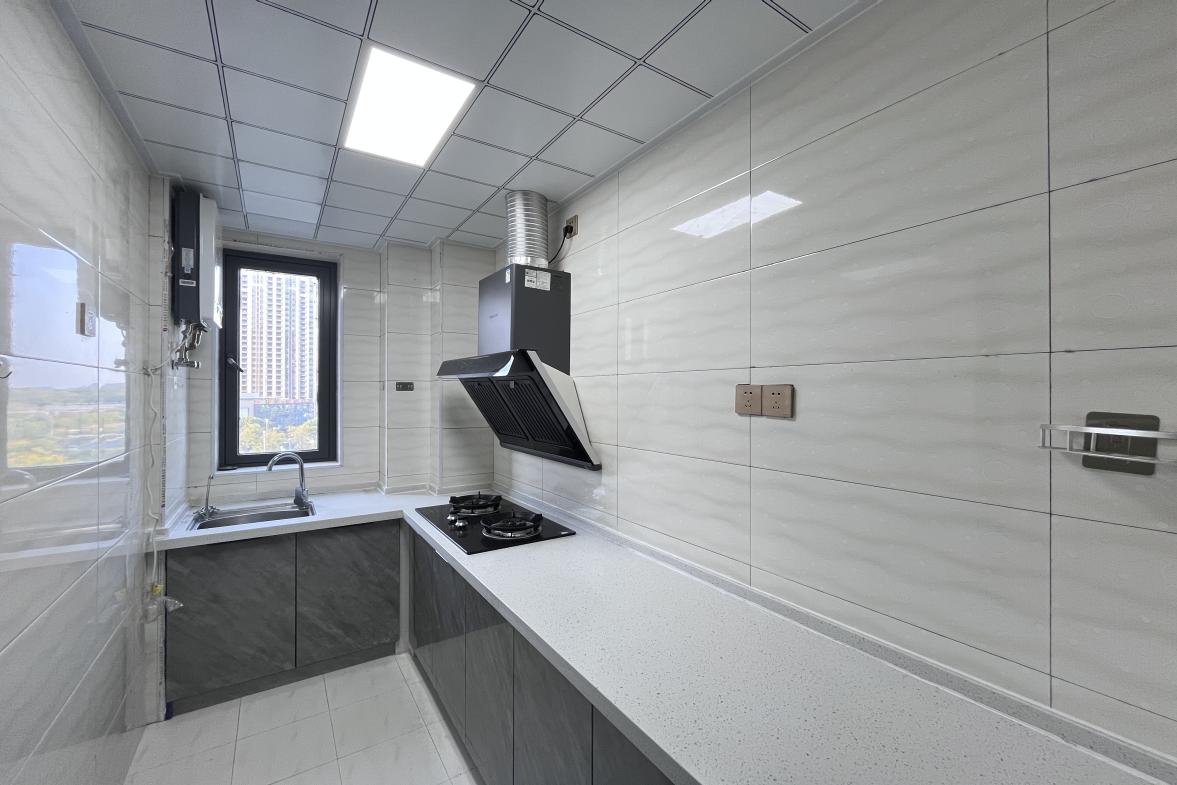 恒大绿洲  1室1厅1卫    1600.0元/月室内图