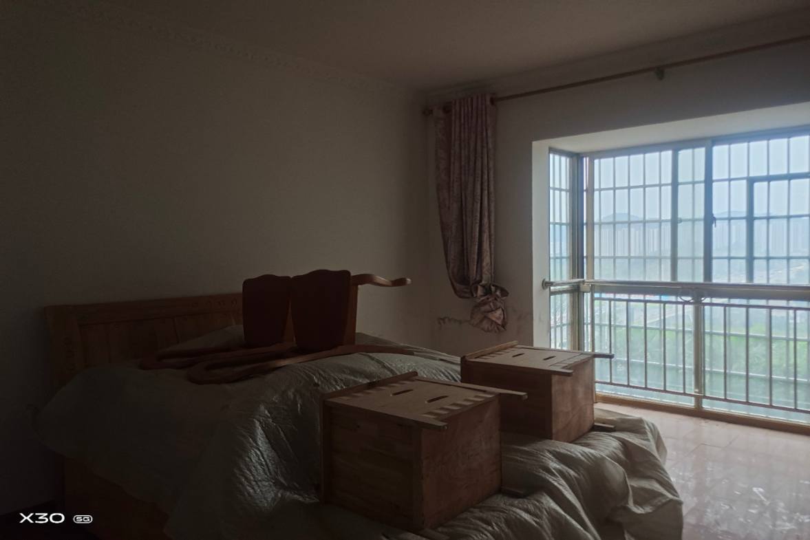 君临天厦  3室2厅2卫    2800.0元/月室内图