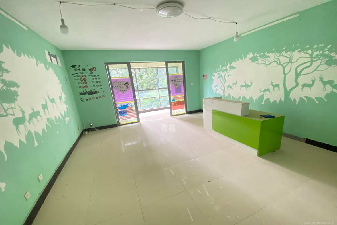 建鸿达华都（华都小户型及大华写字楼）  4室2厅1卫    4500.0元/月室内图1