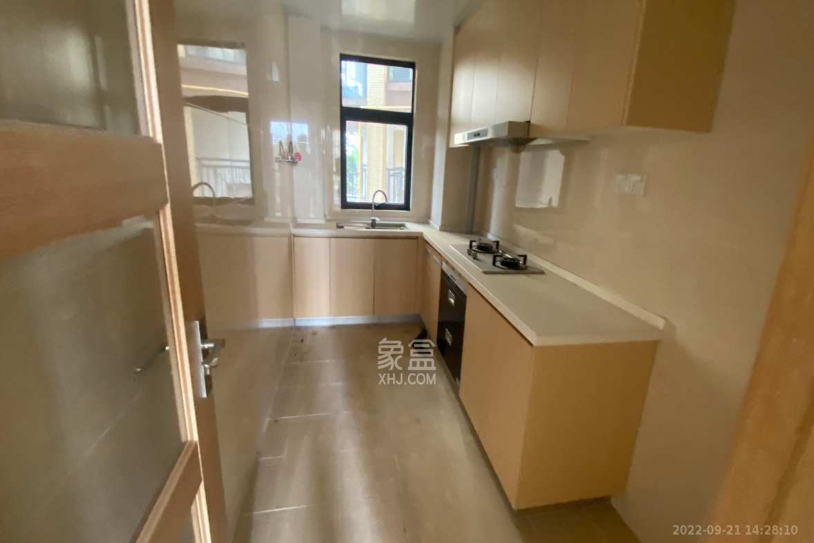 兰亭湾畔  4室2厅2卫    3000.0元/月室内图