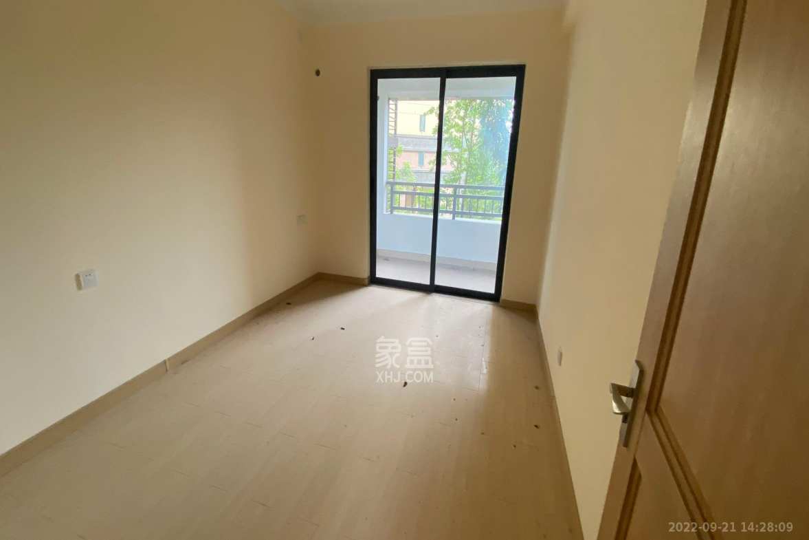 兰亭湾畔  4室2厅2卫    3000.0元/月室内图