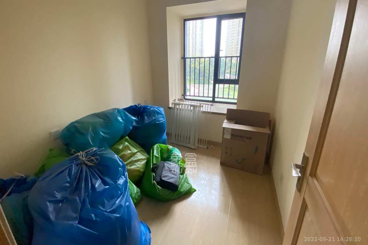 兰亭湾畔  4室2厅2卫    3000.0元/月室内图