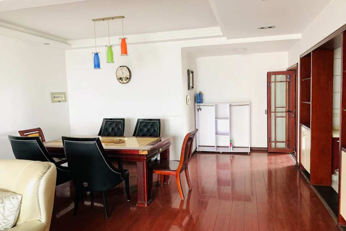 水榭花城中城  4室2厅2卫    3000.0元/月室内图