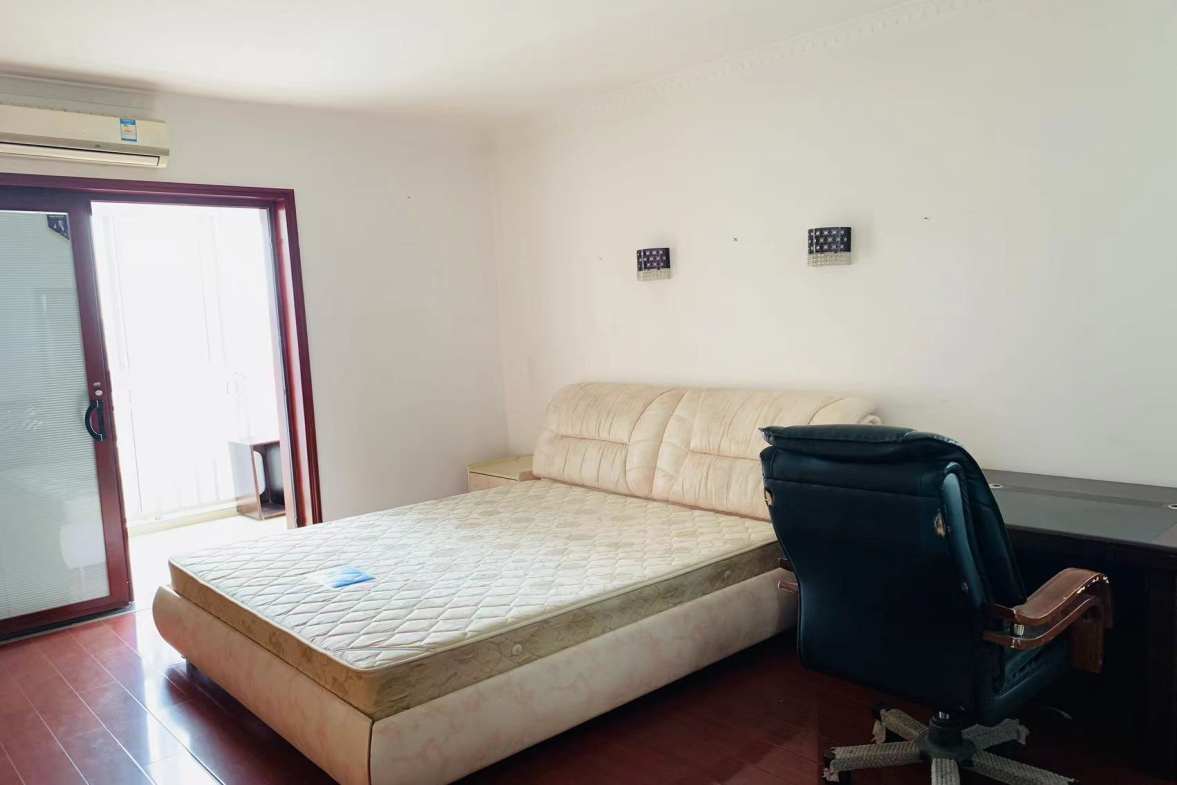 水榭花城中城  4室2厅2卫    3000.0元/月室内图