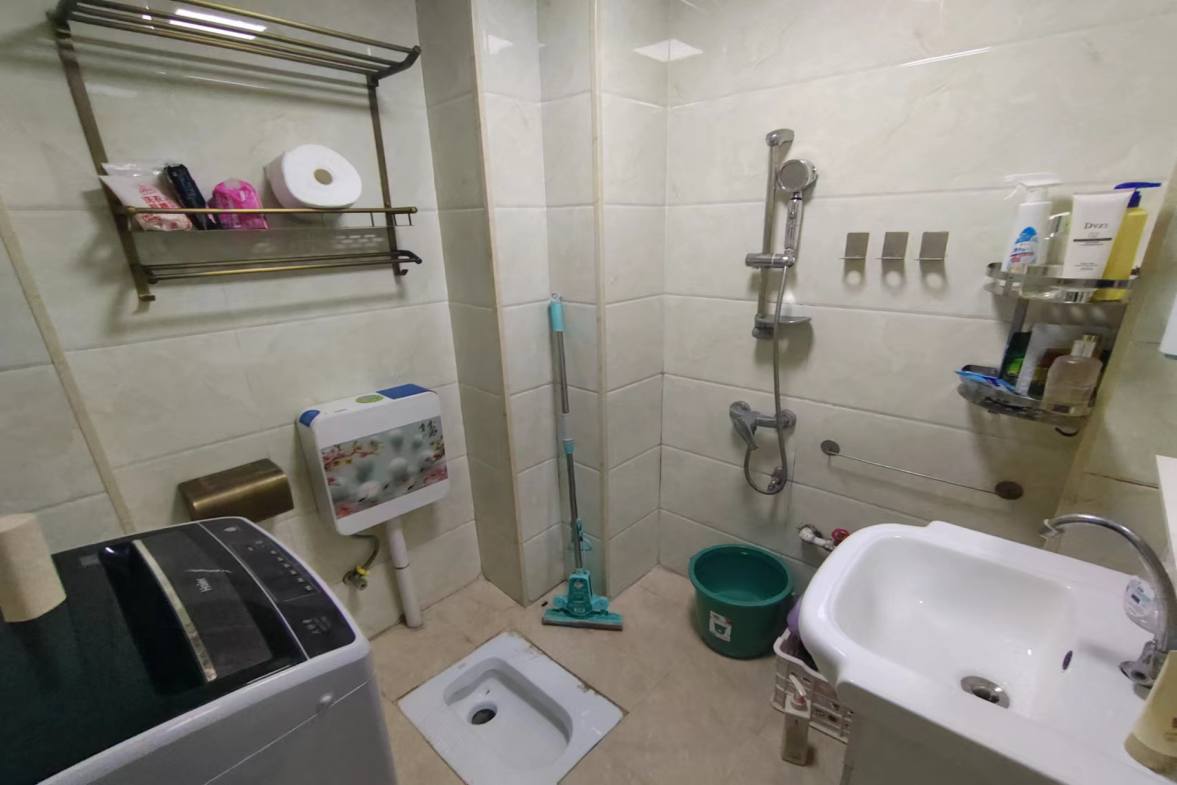 云顶上品  1室1厅1卫   1200.00元/月室内图