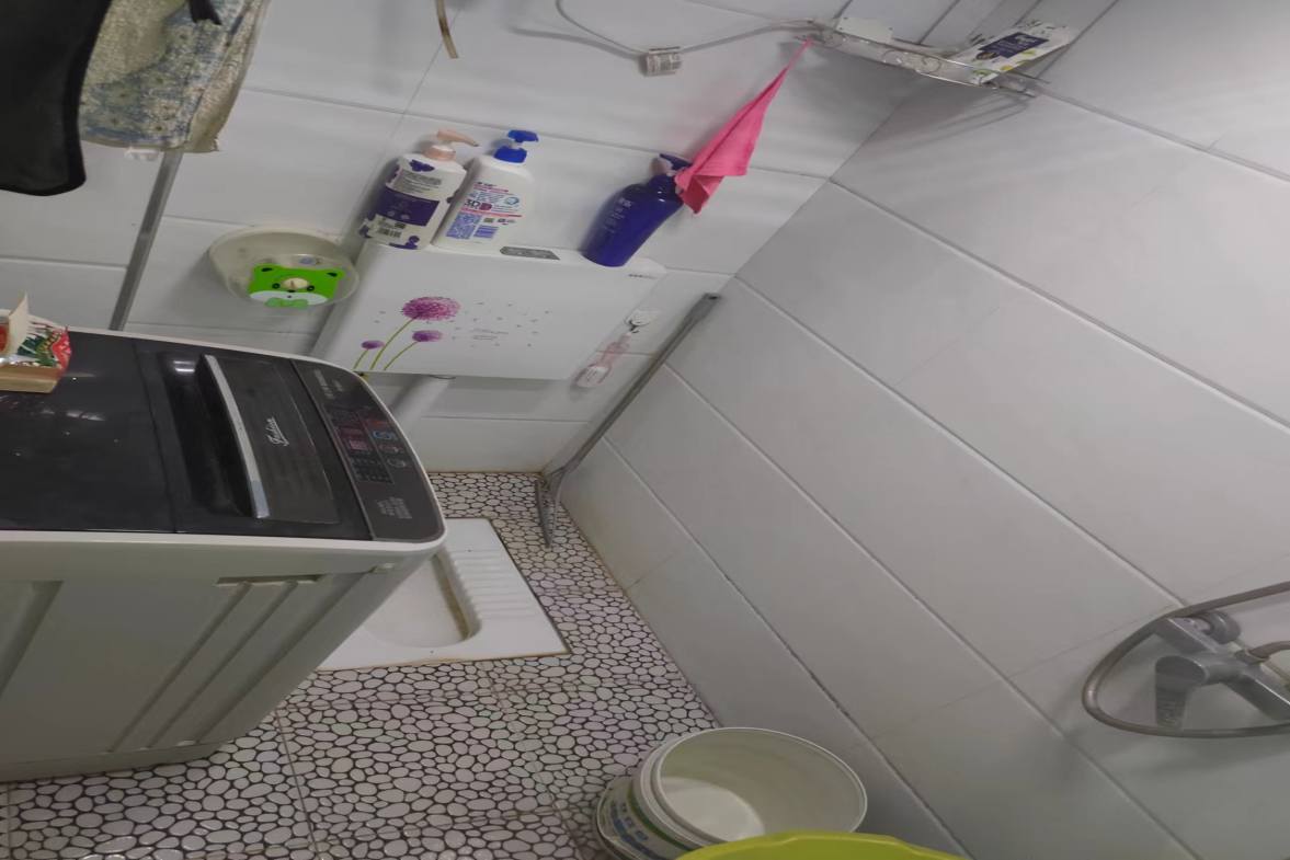 芷轩名苑 1室1厅1卫 800.0元/月 芷轩名苑 1室1厅1卫 800.0元/月室内图