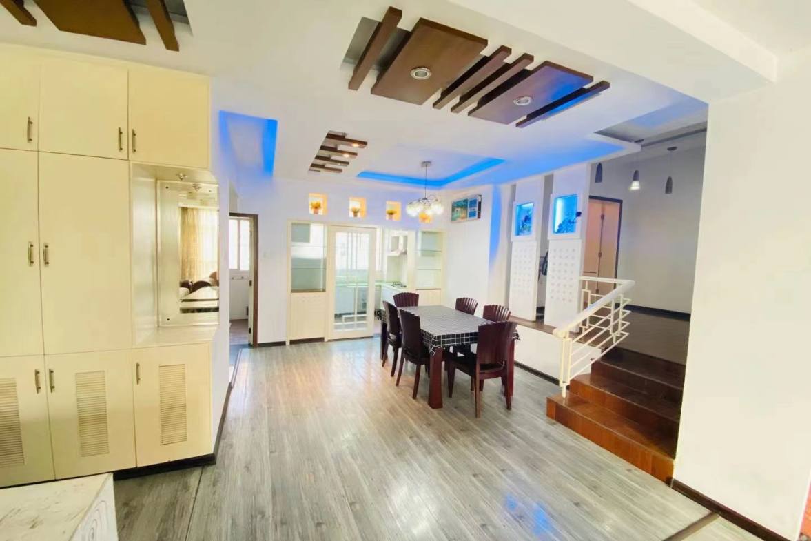 锦泰苑 4室2厅2卫 2500.0元/月 锦泰苑 4室2厅2卫 2500.0元/月室内图