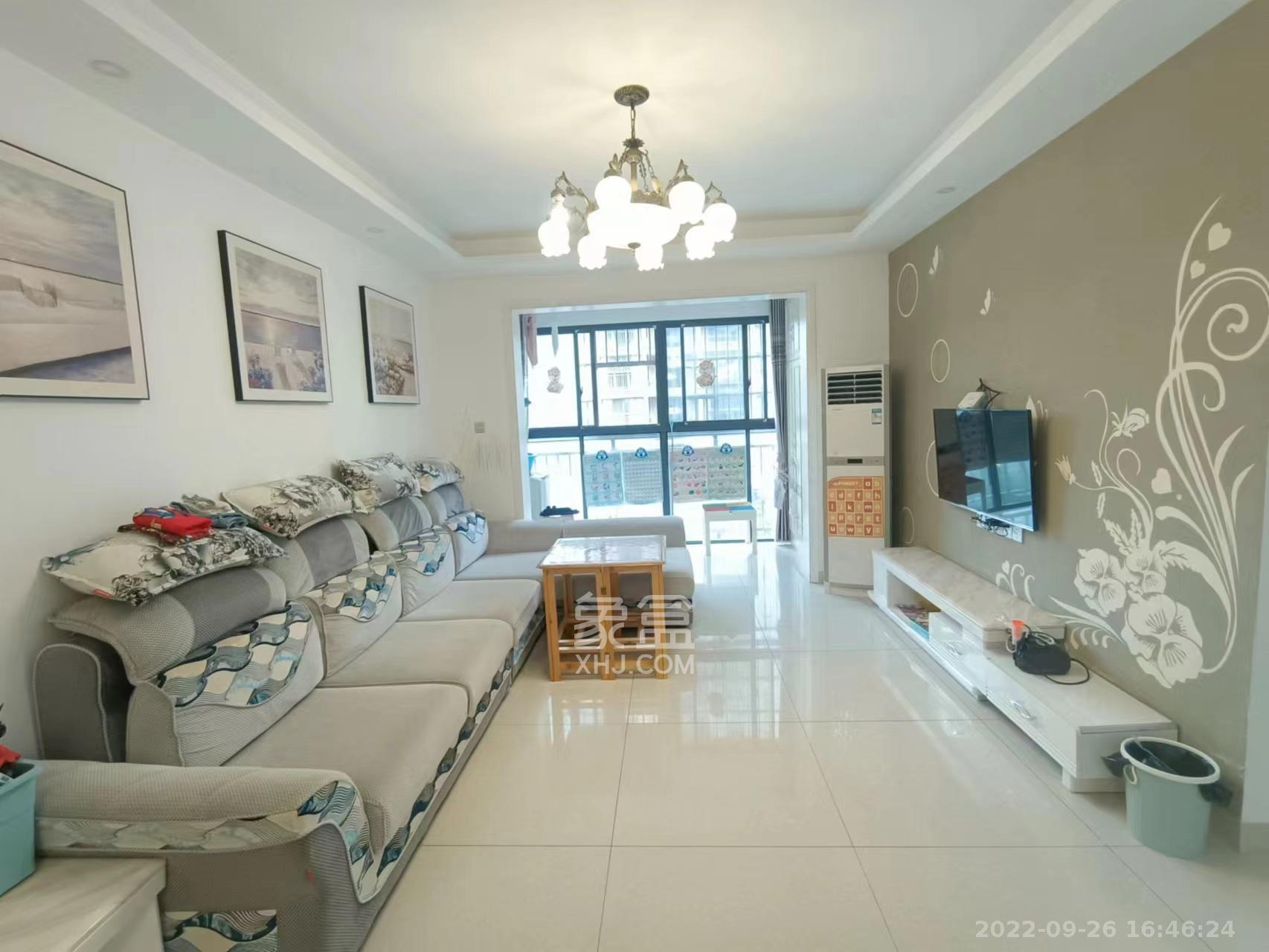 秀峰景园(领秀峰) 3室2厅1卫 2500.0元/月