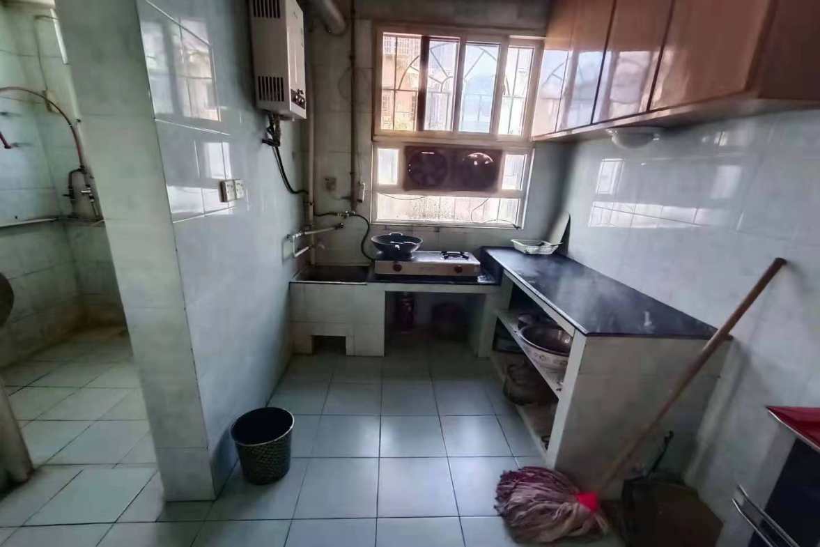 奶牛山小区  2室2厅1卫    32.0万室内图