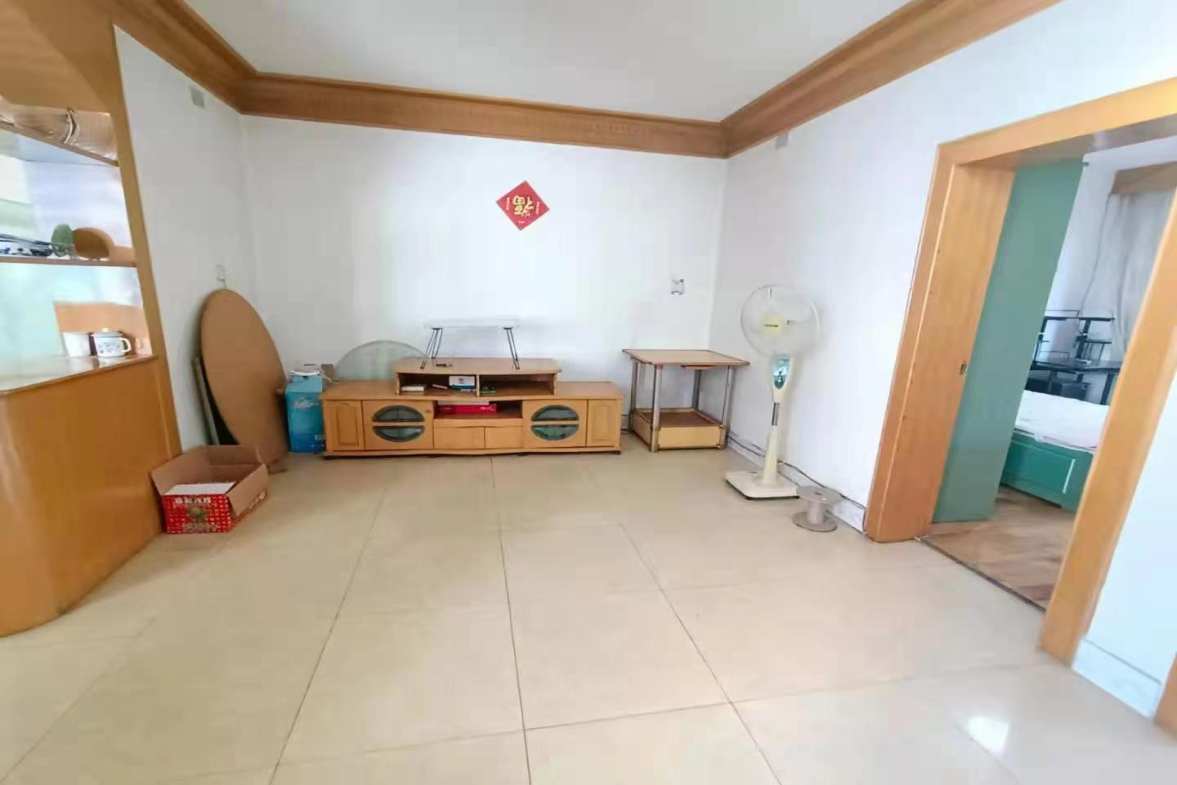 奶牛山小区  2室2厅1卫    32.0万室内图