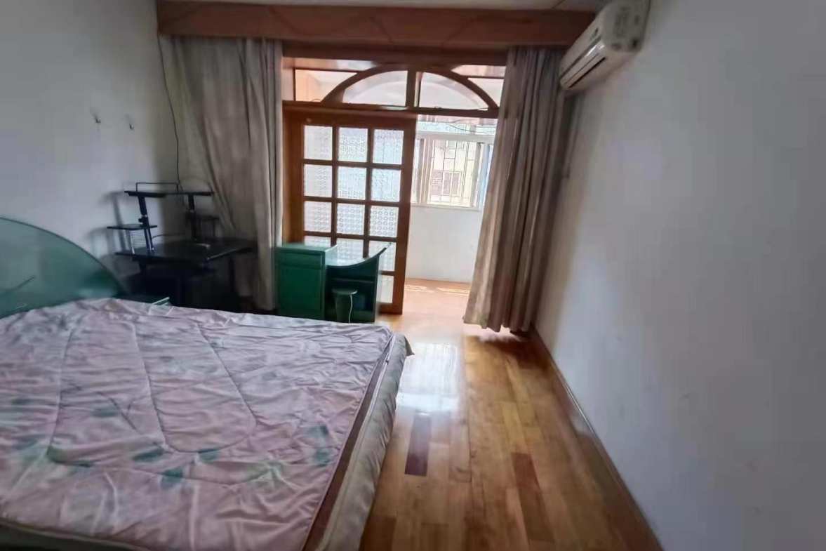 奶牛山小区  2室2厅1卫    32.0万室内图