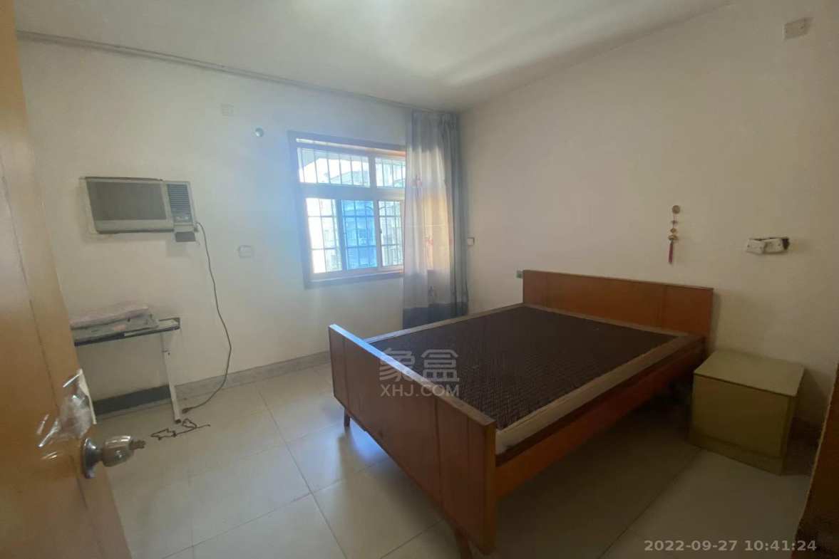 厦华小区(大坪管理设计院) 3室2厅1卫 1700.00元/月 厦华小区(大坪管理设计院) 3室2厅1卫 1700.00元/月室内图