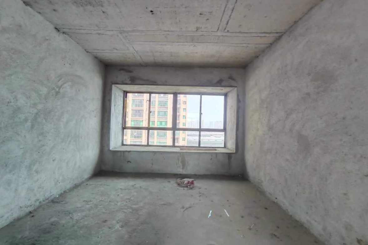 新桂城  4室2厅2卫   70.00万室内图