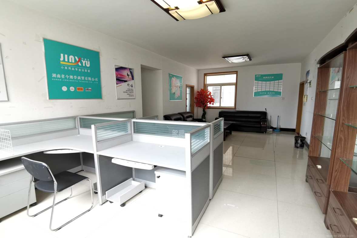 长远华樟名府 3室2厅2卫 3200.0元/月 长远华樟名府 3室2厅2卫 3200.0元/月室内图