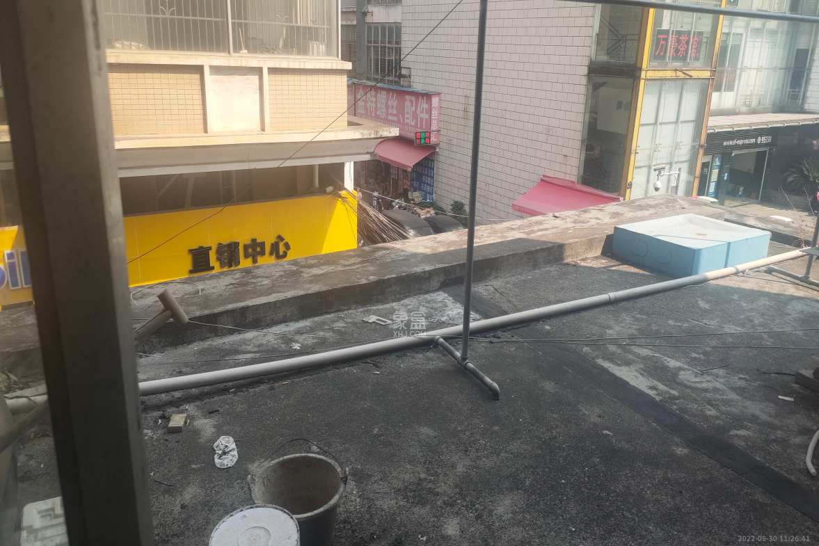泰时三湘金地  2室2厅1卫    2100.0元/月室内图