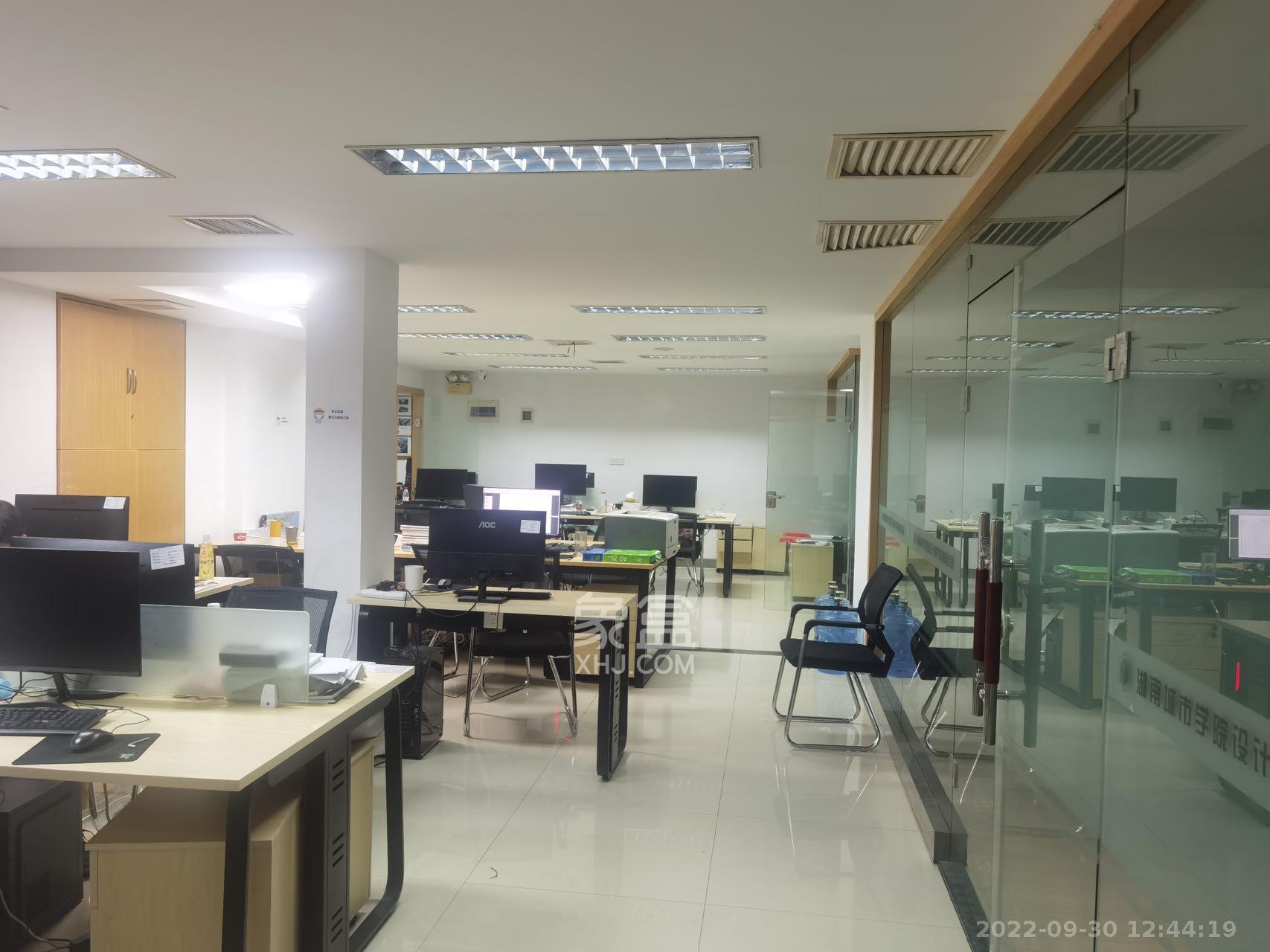 上城金都 3室2厅1卫 11400.0元/月