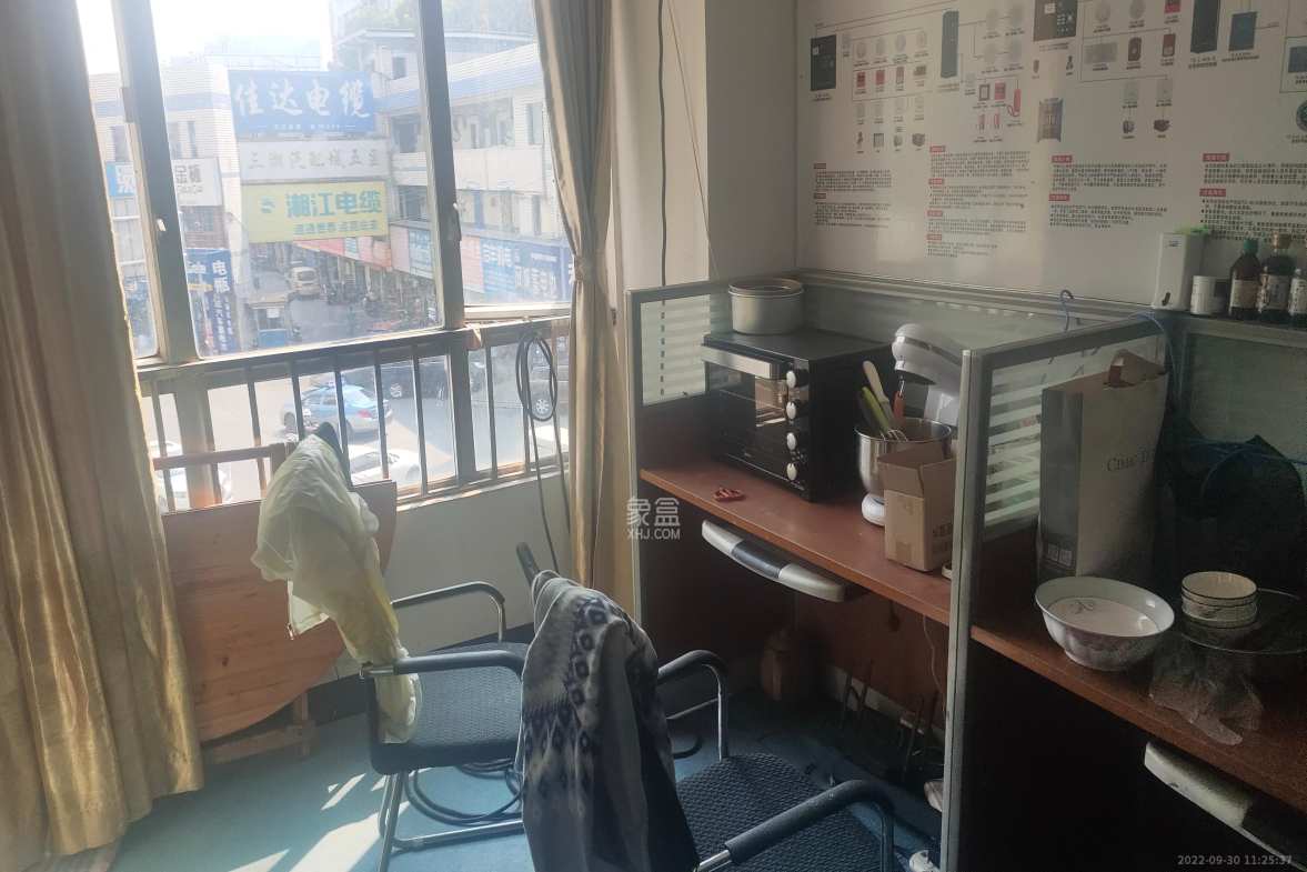 泰时三湘金地  2室2厅1卫    2100.0元/月室内图