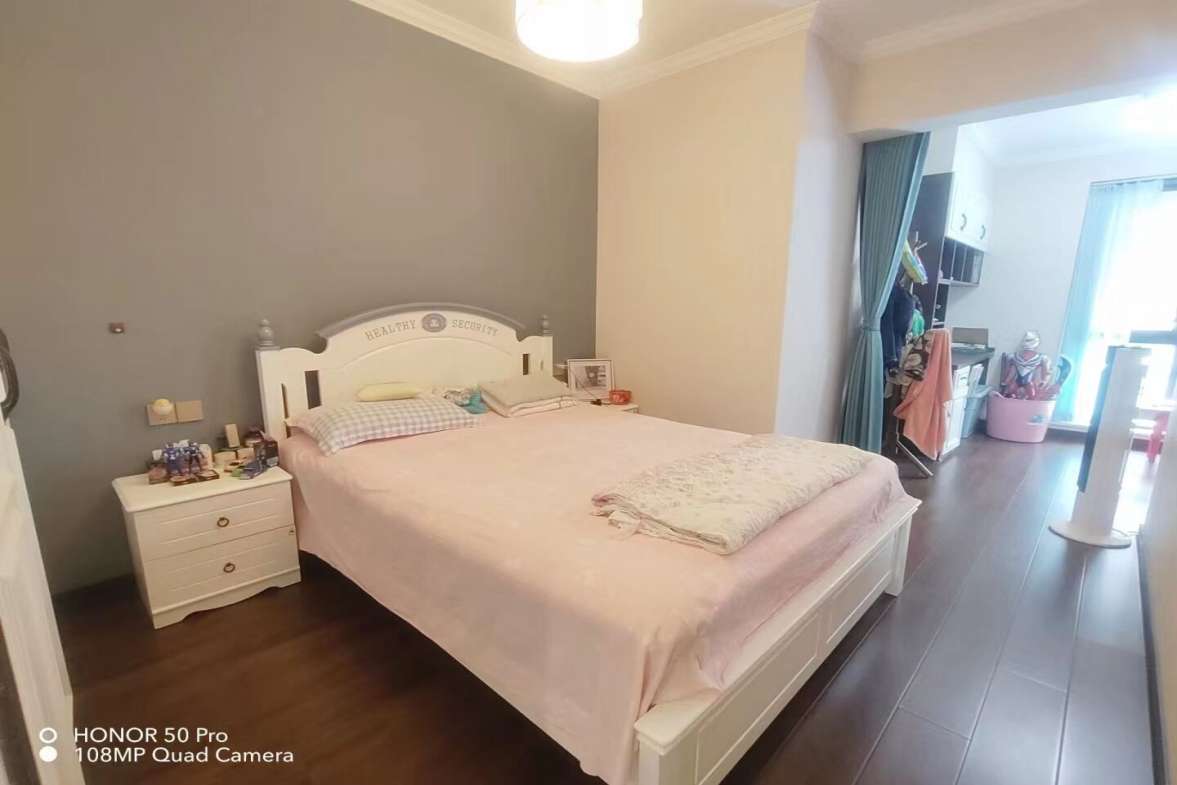 会龙山溪谷（住宅）  4室2厅2卫   92.80万室内图