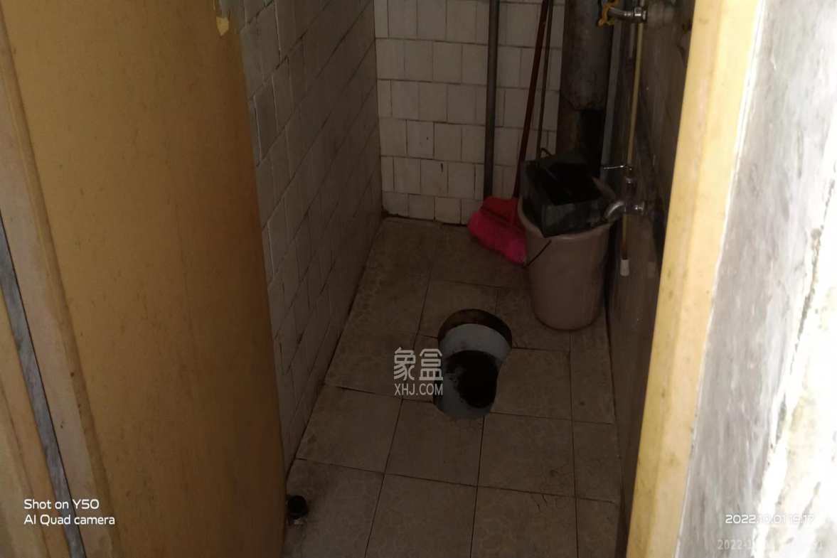 东风路汽电宿舍 3室2厅2卫 2700.0元/月 东风路汽电宿舍 3室2厅2卫 2700.0元/月室内图