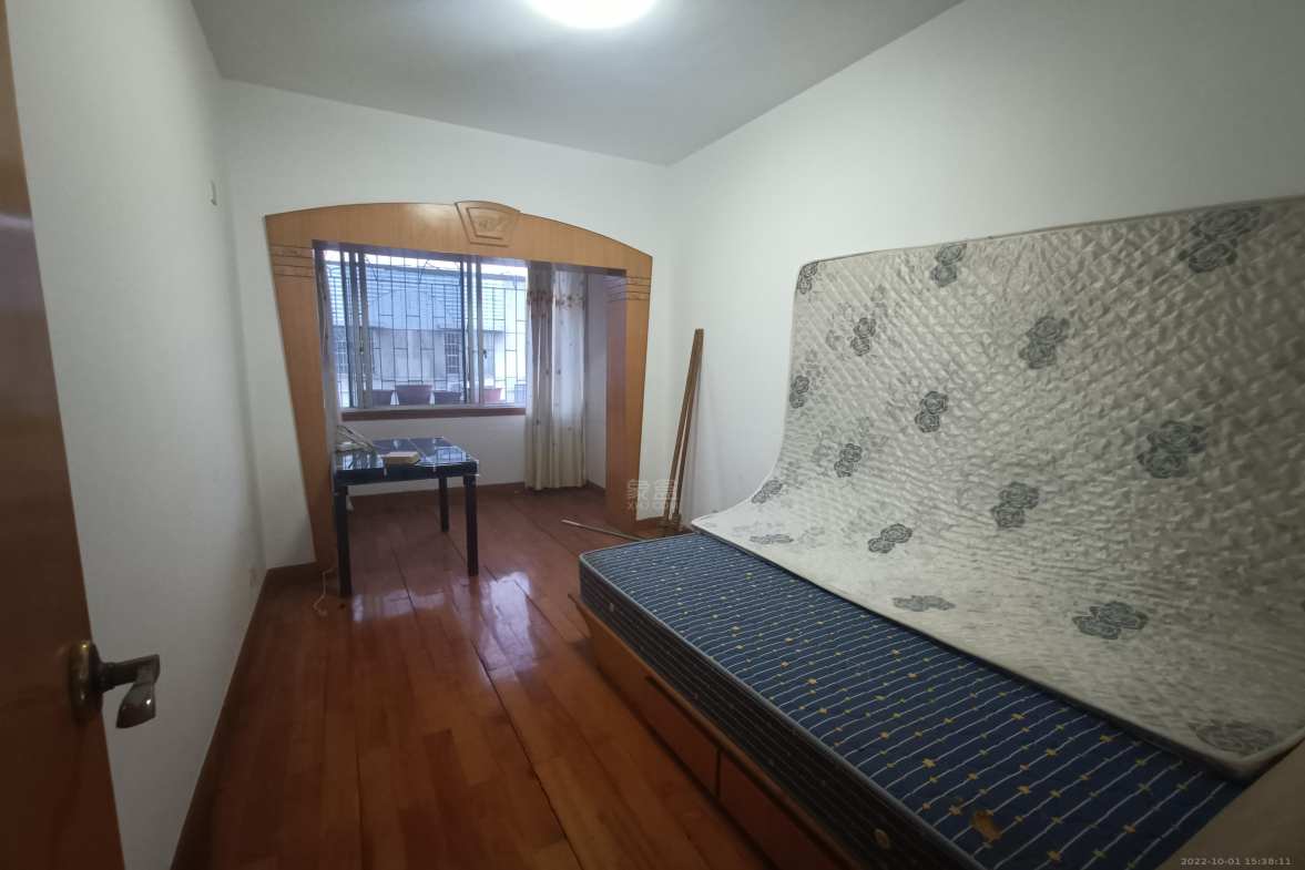 翠塘小区 3室2厅2卫 1350.0元/月 翠塘小区 3室2厅2卫 1350.0元/月室内图