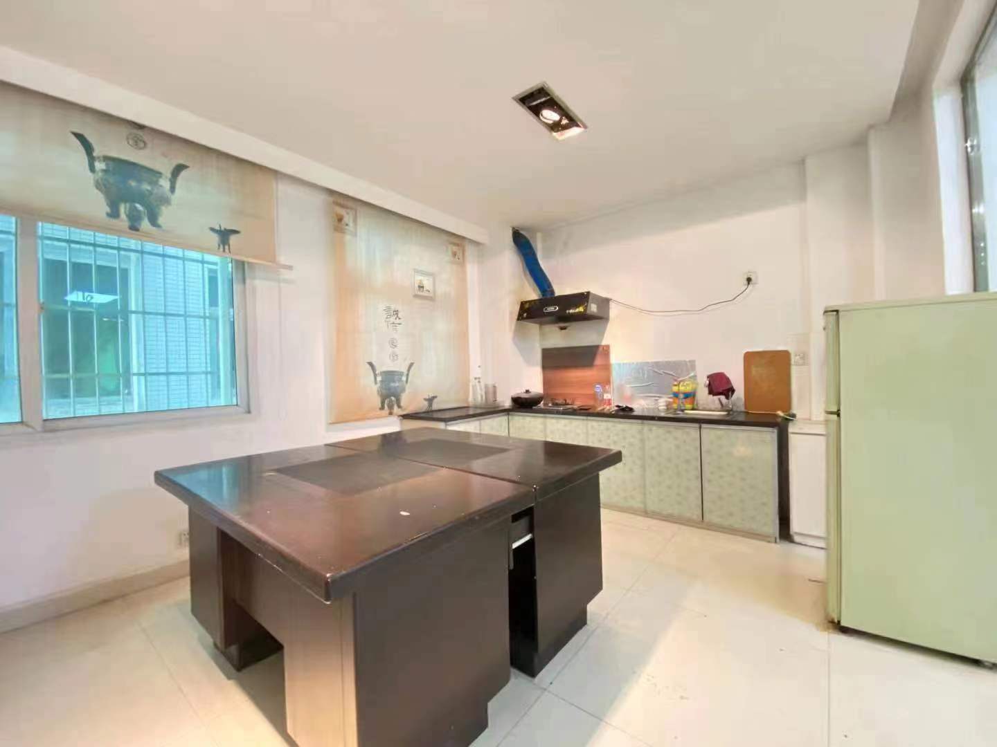 龙泉国际  4室2厅2卫    76.5万