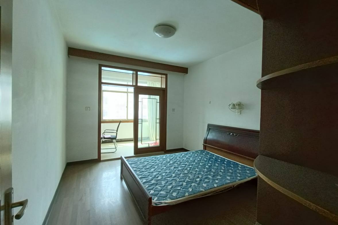 金谷市场  3室2厅1卫    1100.0元/月室内图