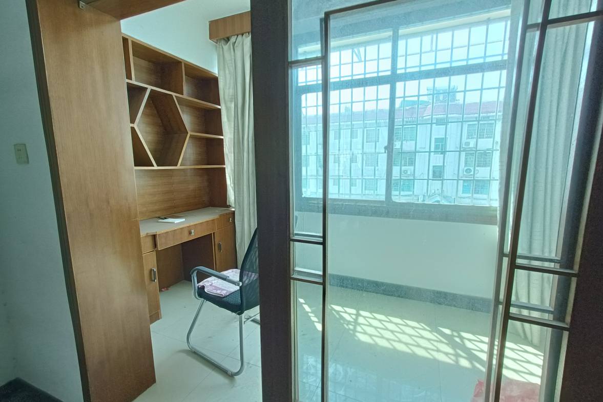 金谷市场  3室2厅1卫    1100.0元/月室内图