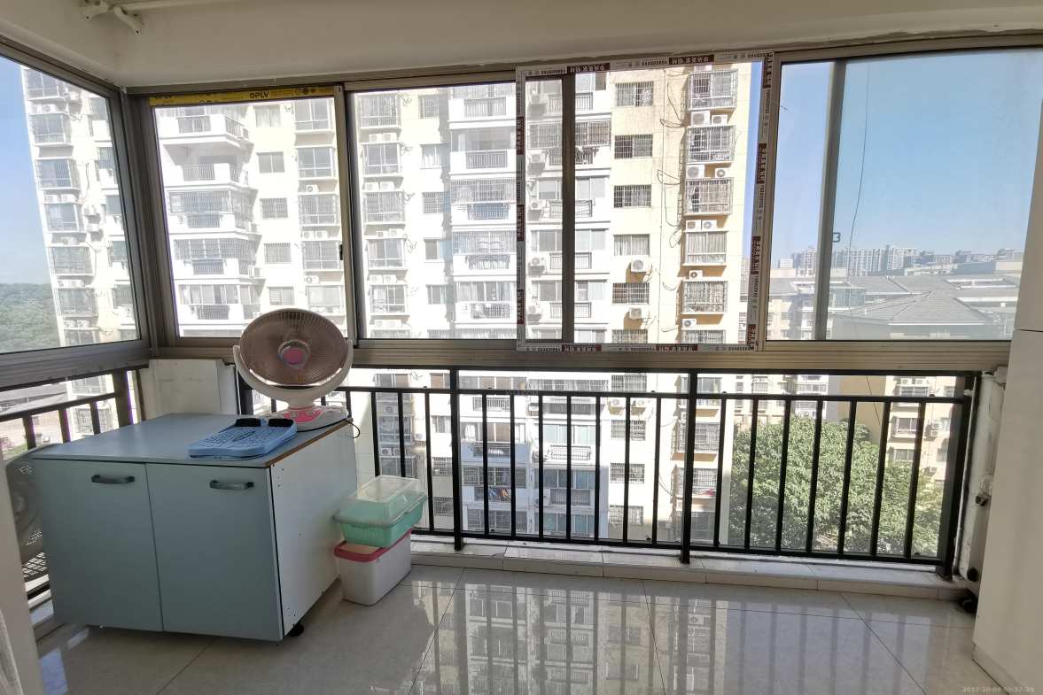 裕景龙苑 3室2厅1卫 1500.0元/月 裕景龙苑 3室2厅1卫 1500.0元/月室内图