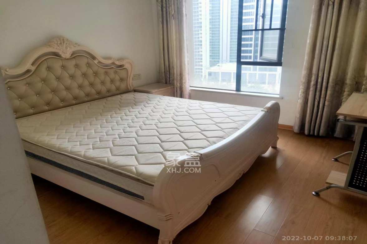 旭辉御府  3室2厅1卫    3200.0元/月室内图