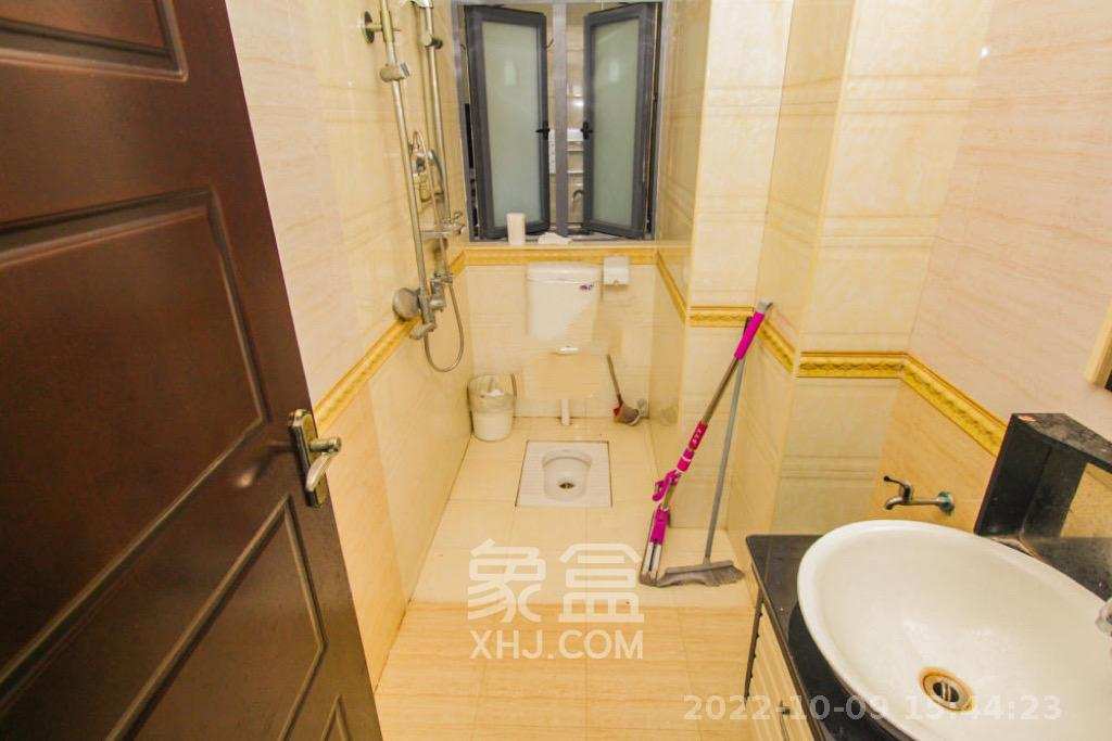 金领家族 2室2厅1卫 2200.0元/月 金领家族 2室2厅1卫 2200.0元/月室内图