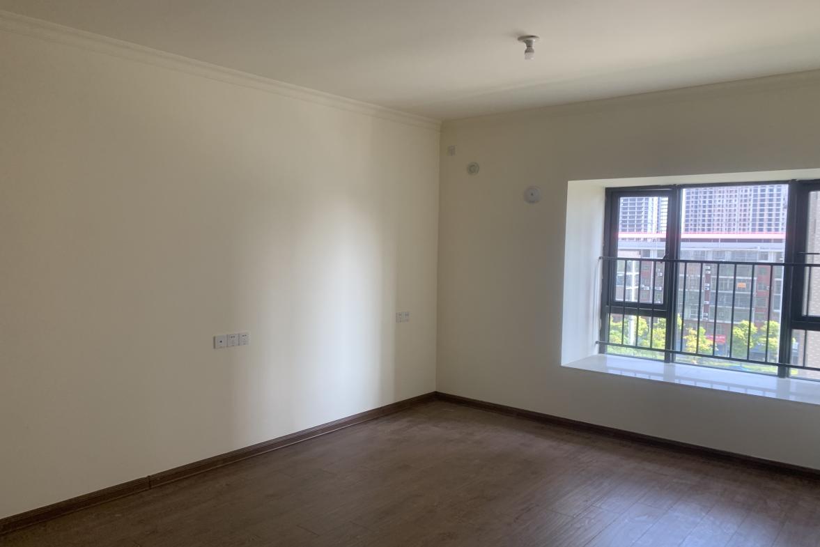 碧桂园娄星府  4室2厅1卫    110.8万卧室