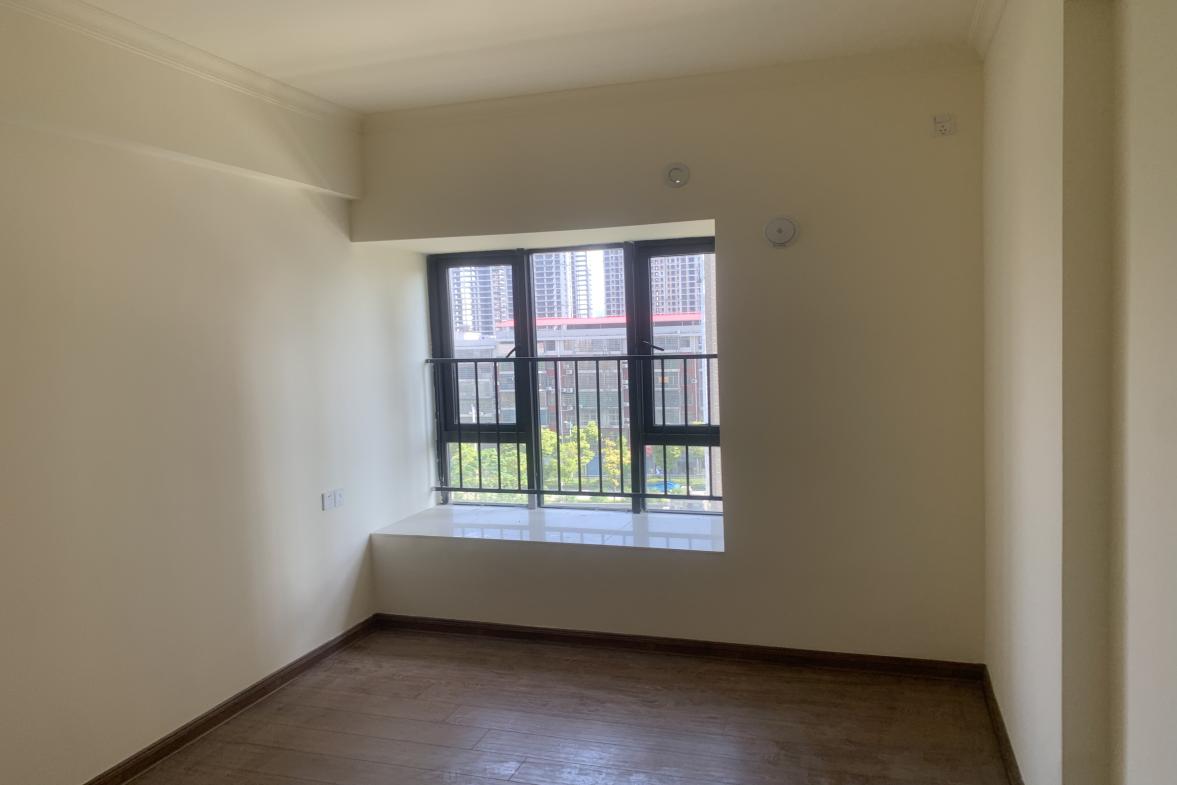 碧桂园娄星府  4室2厅1卫    110.8万卧室