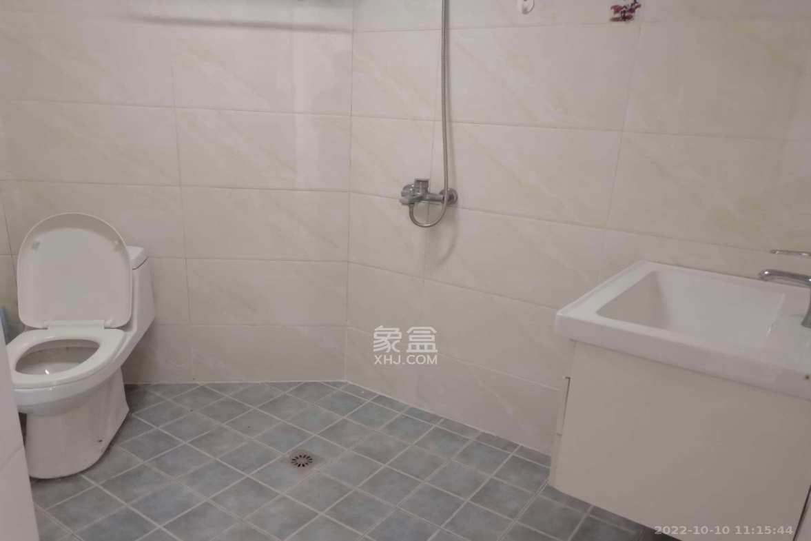 大财门公寓  2室1厅1卫    2500.0元/月室内图
