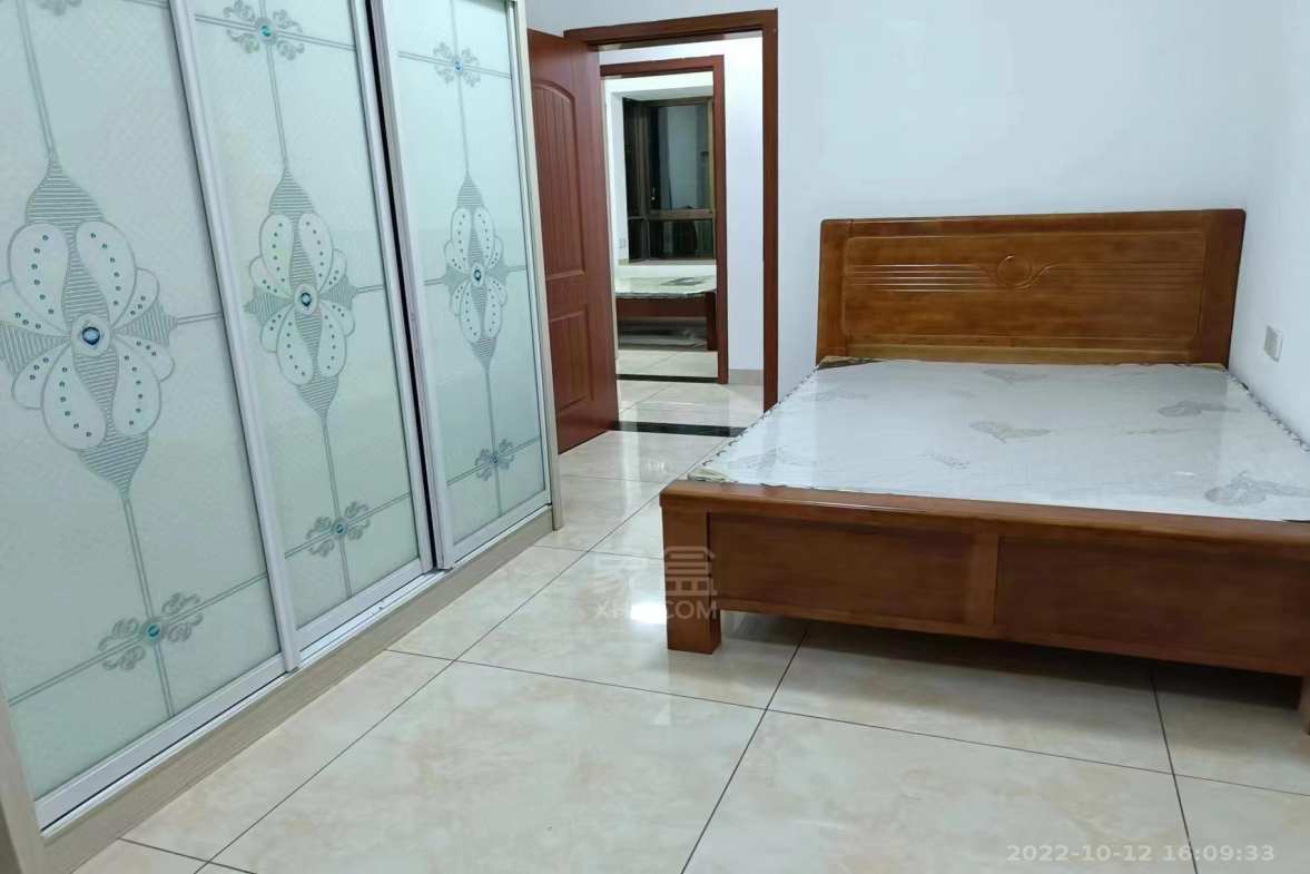 桐梓坪安置小区  3室2厅2卫    1500.0元/月室内图