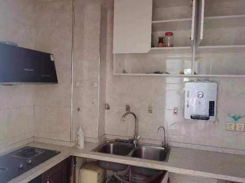 鸿星新天地  1室1厅1卫    1280.0元/月 鸿星新天地  1室1厅1卫    1280.0元/月室内图