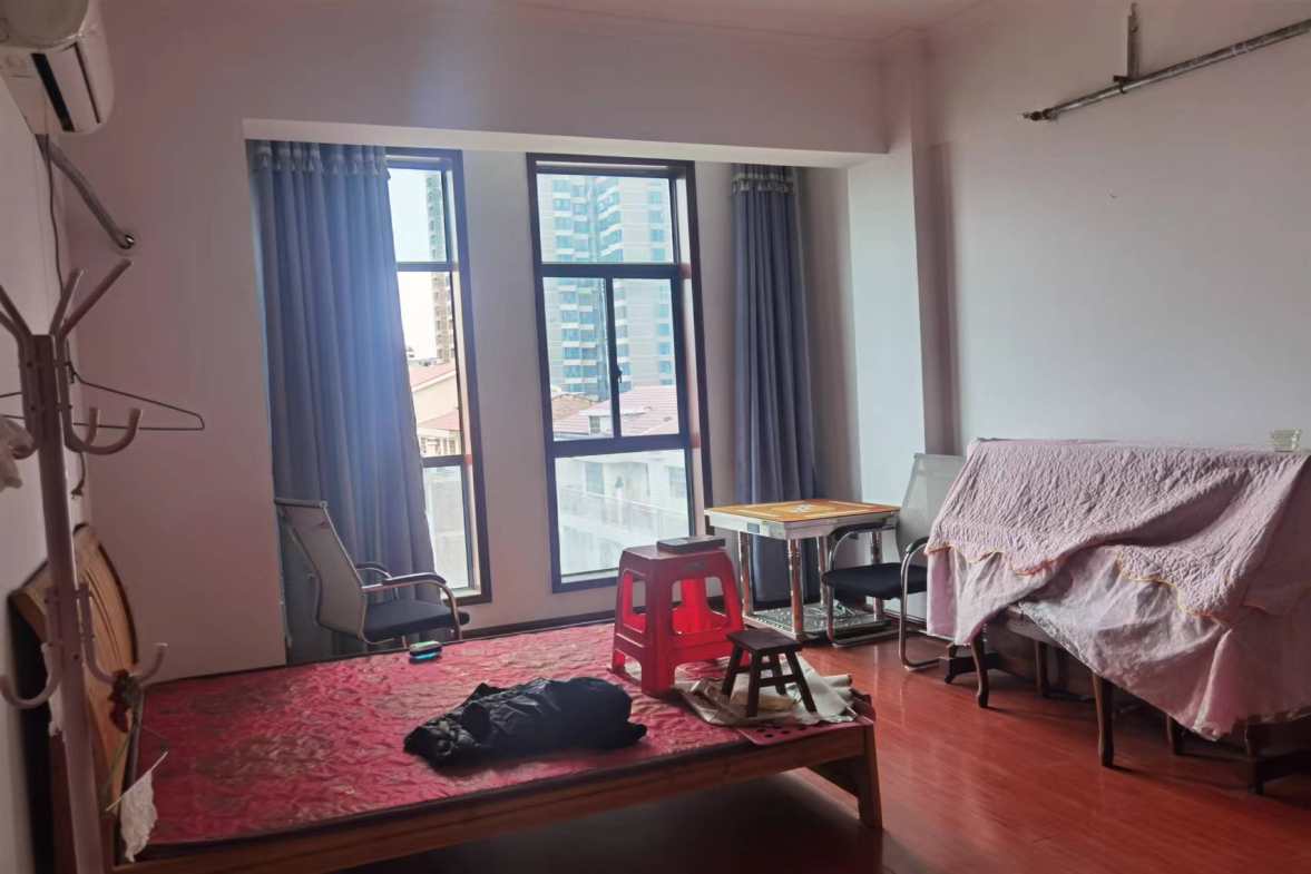 鸿星新天地 1室1厅1卫 1280.0元/月 鸿星新天地 1室1厅1卫 1280.0元/月室内图